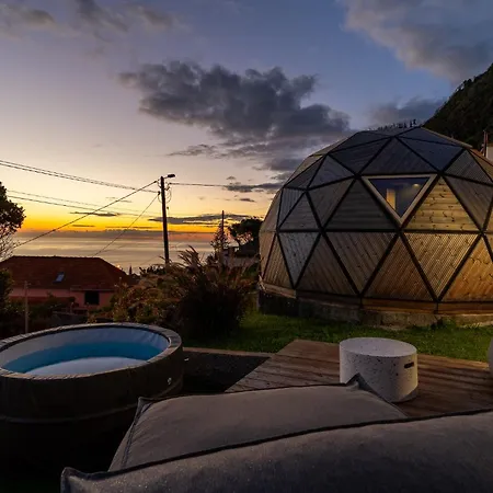 Domoterra Jacuzzi With Ocean View Porto Moniz
